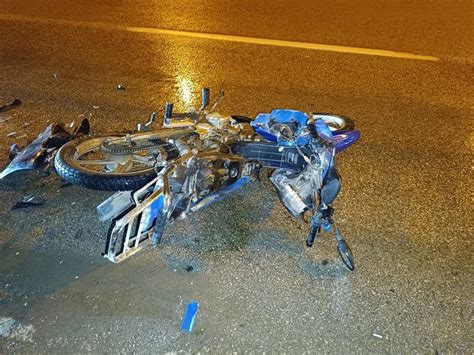 O­t­o­m­o­b­i­l­i­n­ ­ç­a­r­p­t­ı­ğ­ı­ ­m­o­t­o­s­i­k­l­e­t­ ­s­ü­r­ü­c­ü­s­ü­ ­h­a­y­a­t­ı­n­ı­ ­k­a­y­b­e­t­t­i­ ­-­ ­S­o­n­ ­D­a­k­i­k­a­ ­H­a­b­e­r­l­e­r­